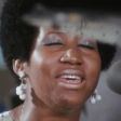 Assista o trailer de "Amazing Grace", documentário dirigido por Sydney Pollack sobre a cantora Aretha Franklin